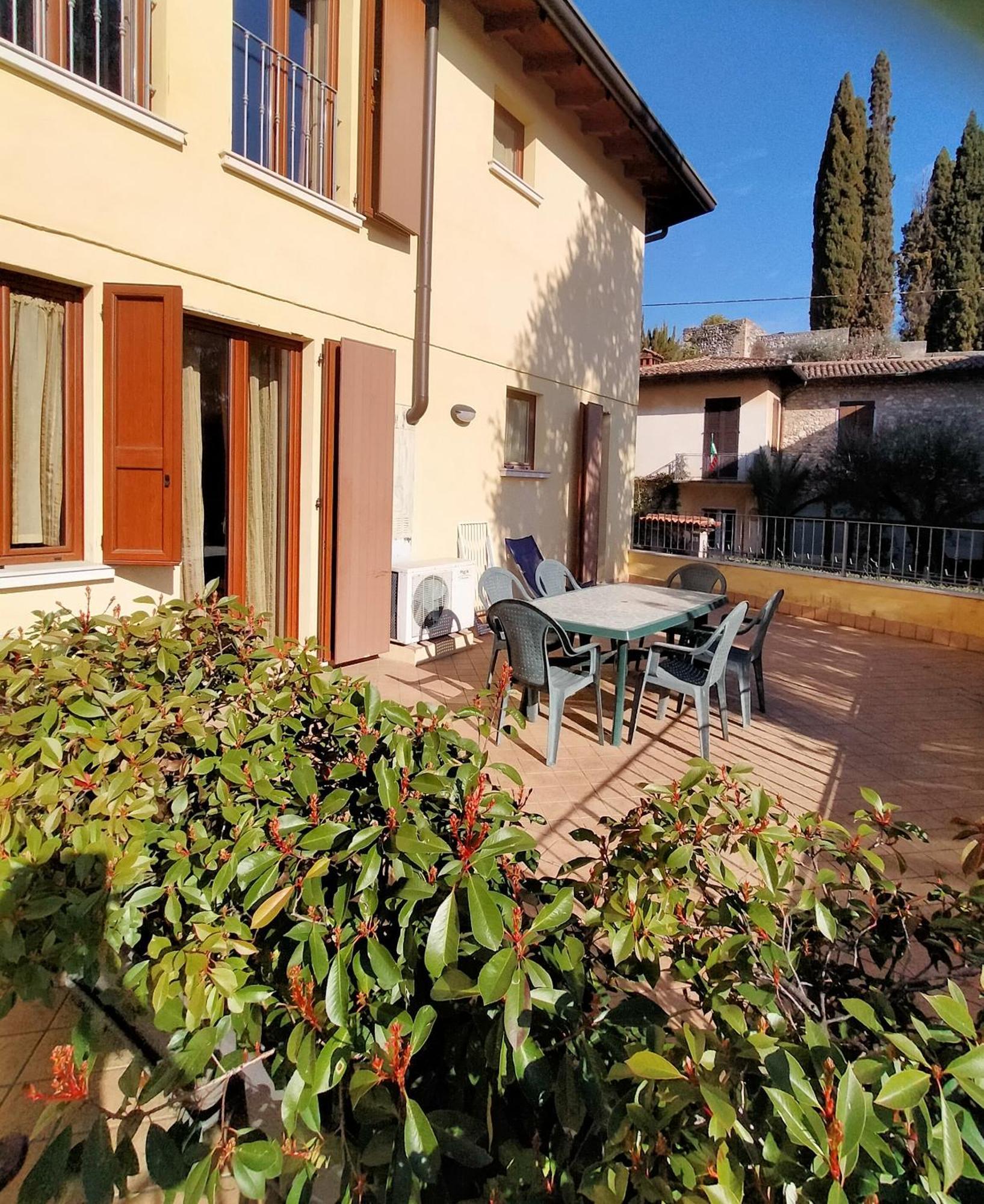 Borgo Antico Apartment Сан Феличе дел Бенако Екстериор снимка